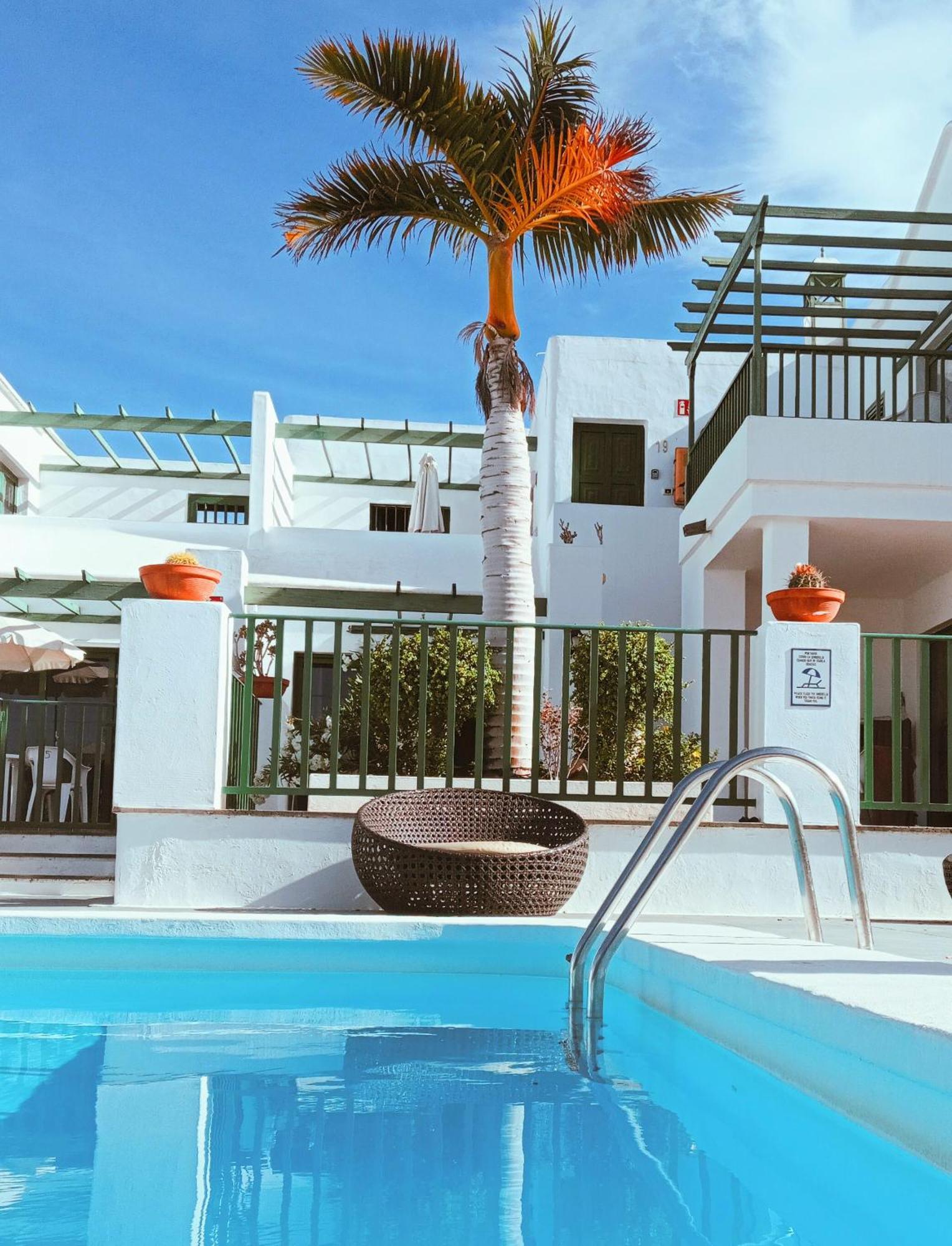 Apartamentos Las Acacias Puerto del Carmen  Exterior photo