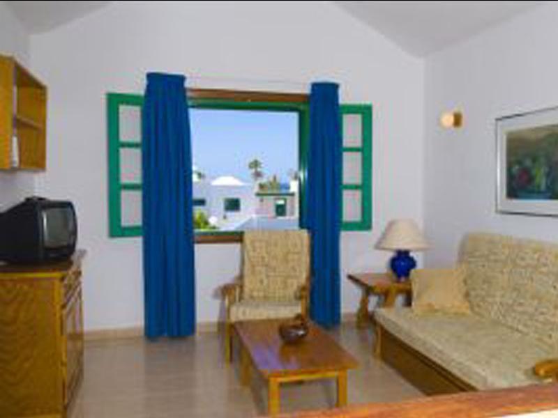 Apartamentos Las Acacias Puerto del Carmen  Exterior photo