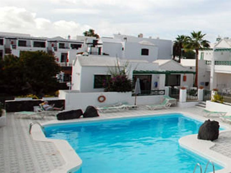 Apartamentos Las Acacias Puerto del Carmen  Exterior photo