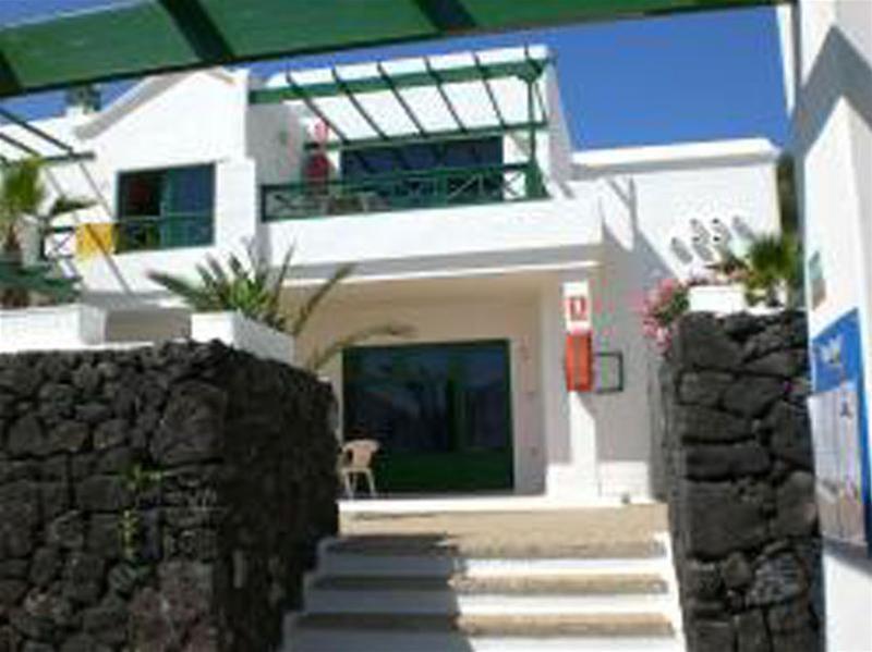 Apartamentos Las Acacias Puerto del Carmen  Exterior photo