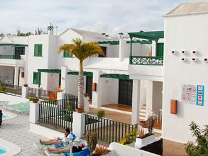Apartamentos Las Acacias Puerto del Carmen  Exterior photo