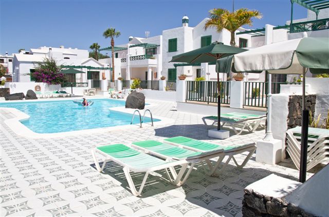 Apartamentos Las Acacias Puerto del Carmen  Exterior photo